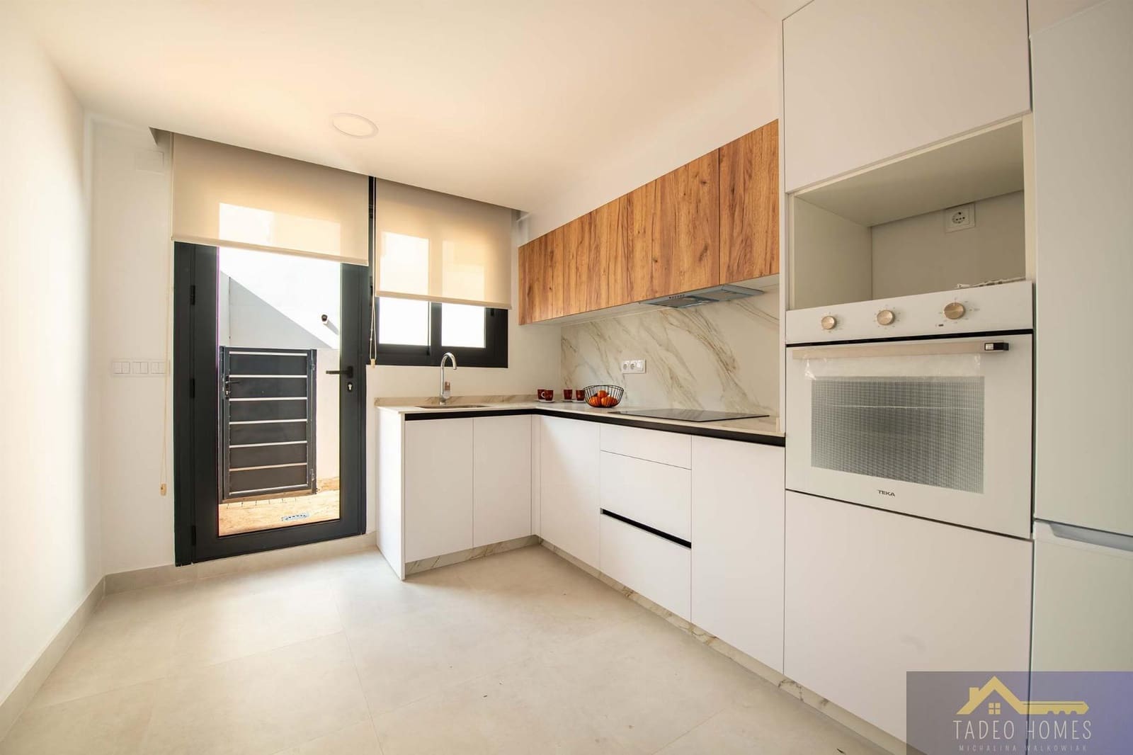 2 bedroom Semi-detached Villa for sale in Cox with pool - € 229,000 (Ref: 9979142)