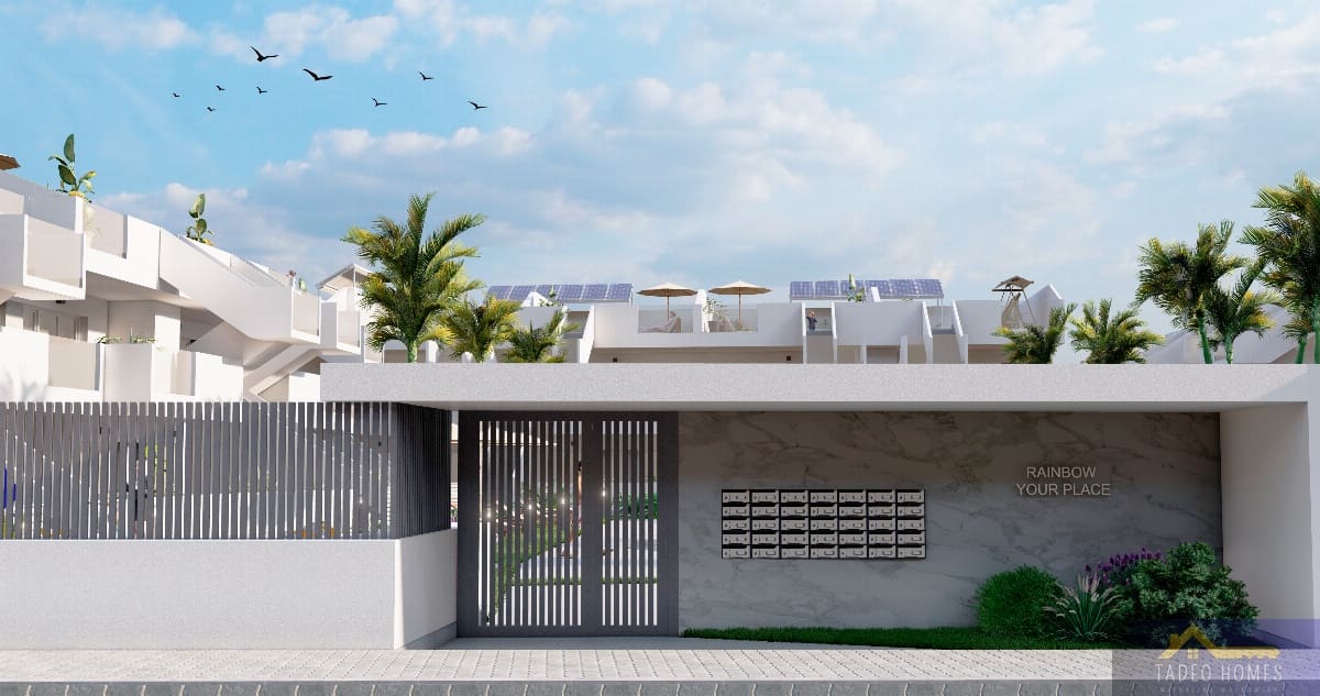2 slaapkamer Halfvrijstaande villa te koop in Roldan met zwembad garage - € 238.000 (Ref: 9979145)