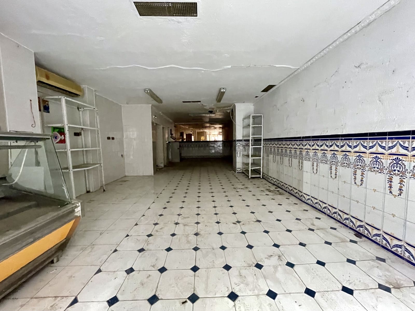 1 bedroom Commercial for sale in La Villajoyosa / Vila Joiosa - € 128,000 (Ref: 10160053)