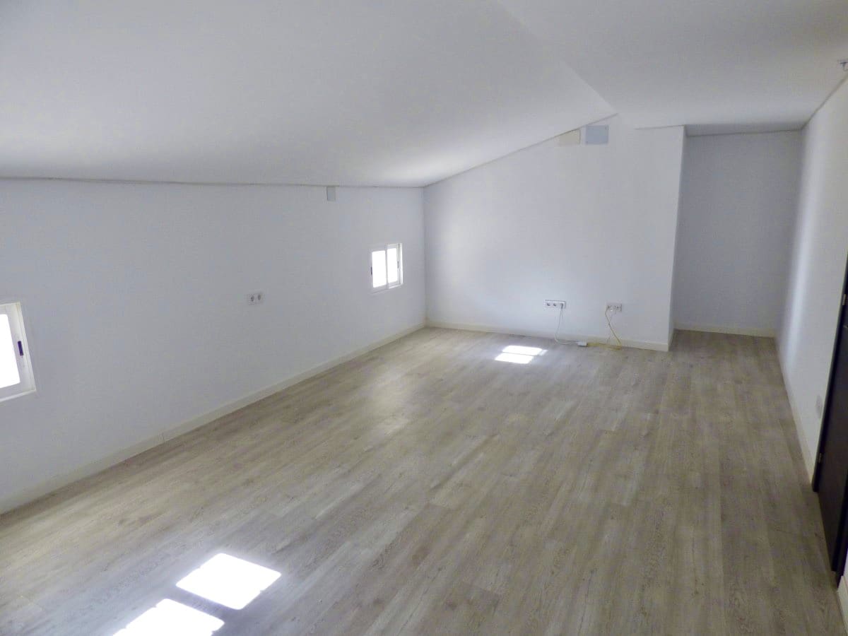 5 bedroom Townhouse for sale in Orxeta with garage - € 310,000 (Ref: 10167870)