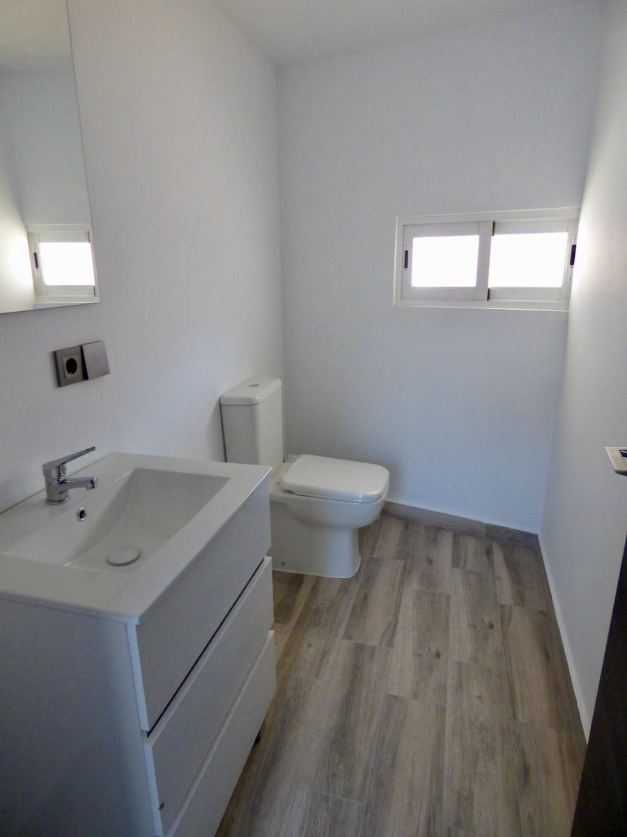 5 bedroom Townhouse for sale in Orxeta with garage - € 310,000 (Ref: 10167870)