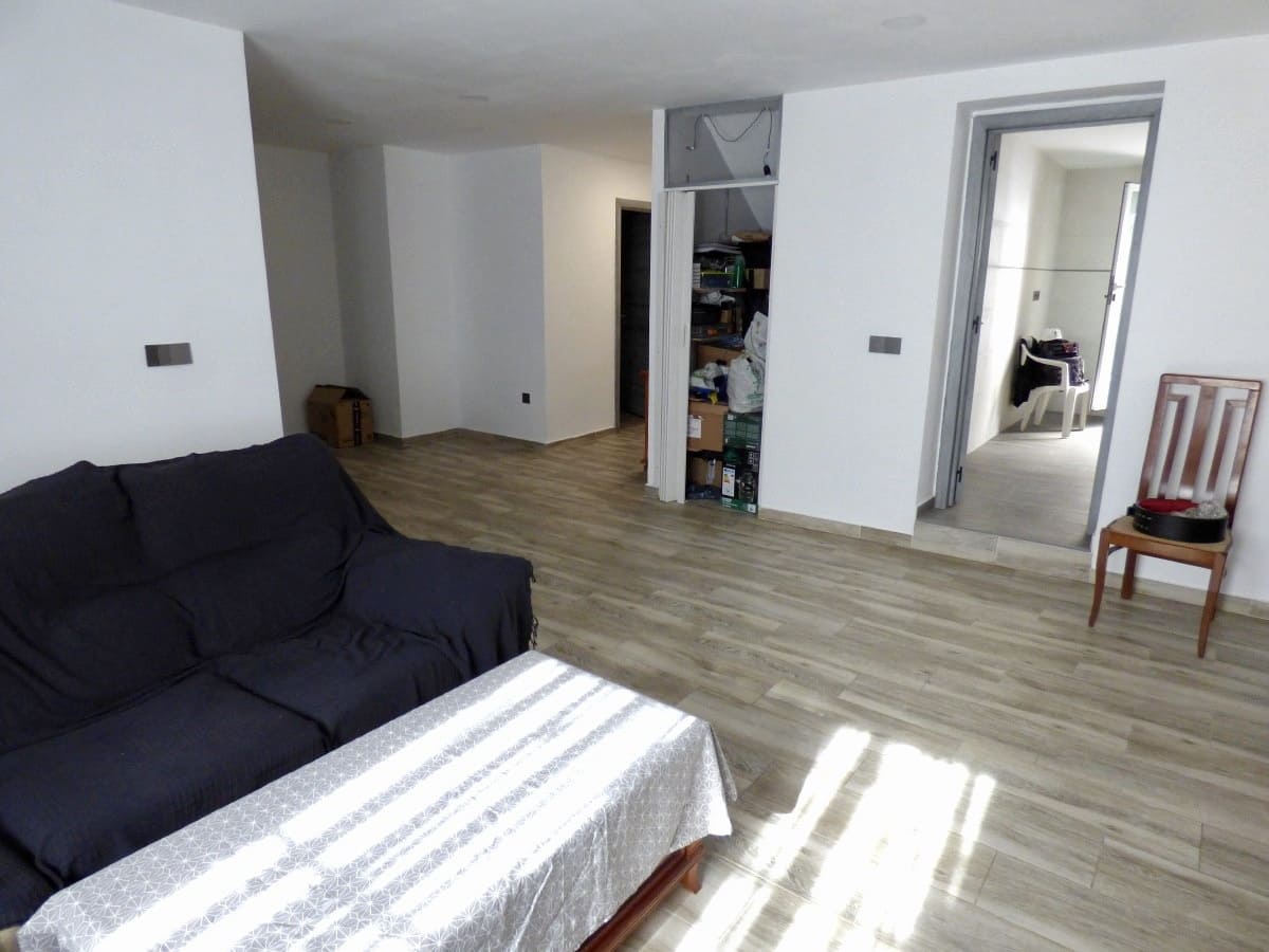 5 bedroom Townhouse for sale in Orxeta with garage - € 310,000 (Ref: 10167870)