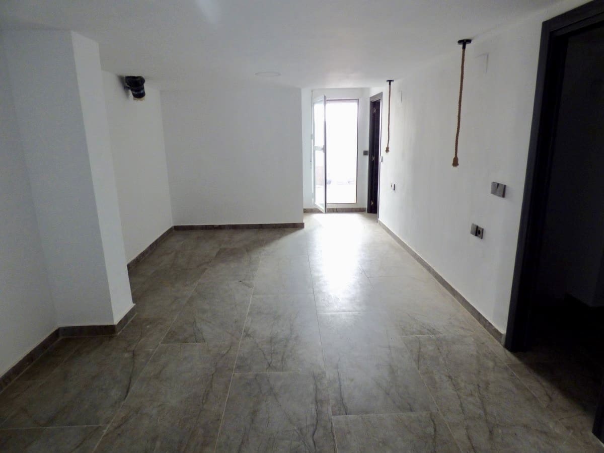 5 bedroom Townhouse for sale in Orxeta with garage - € 310,000 (Ref: 10167870)