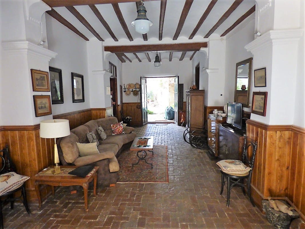 8 soveværelse Byhus til salg i Sella med swimmingpool - € 470.000 (Ref: 7864772)