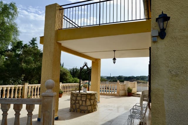 6 bedroom Villa for sale in El Secanet - Hacienda del Sol, La Villajoyosa / Vila Joiosa with pool garage - € 350,000 (Ref: 7864851)