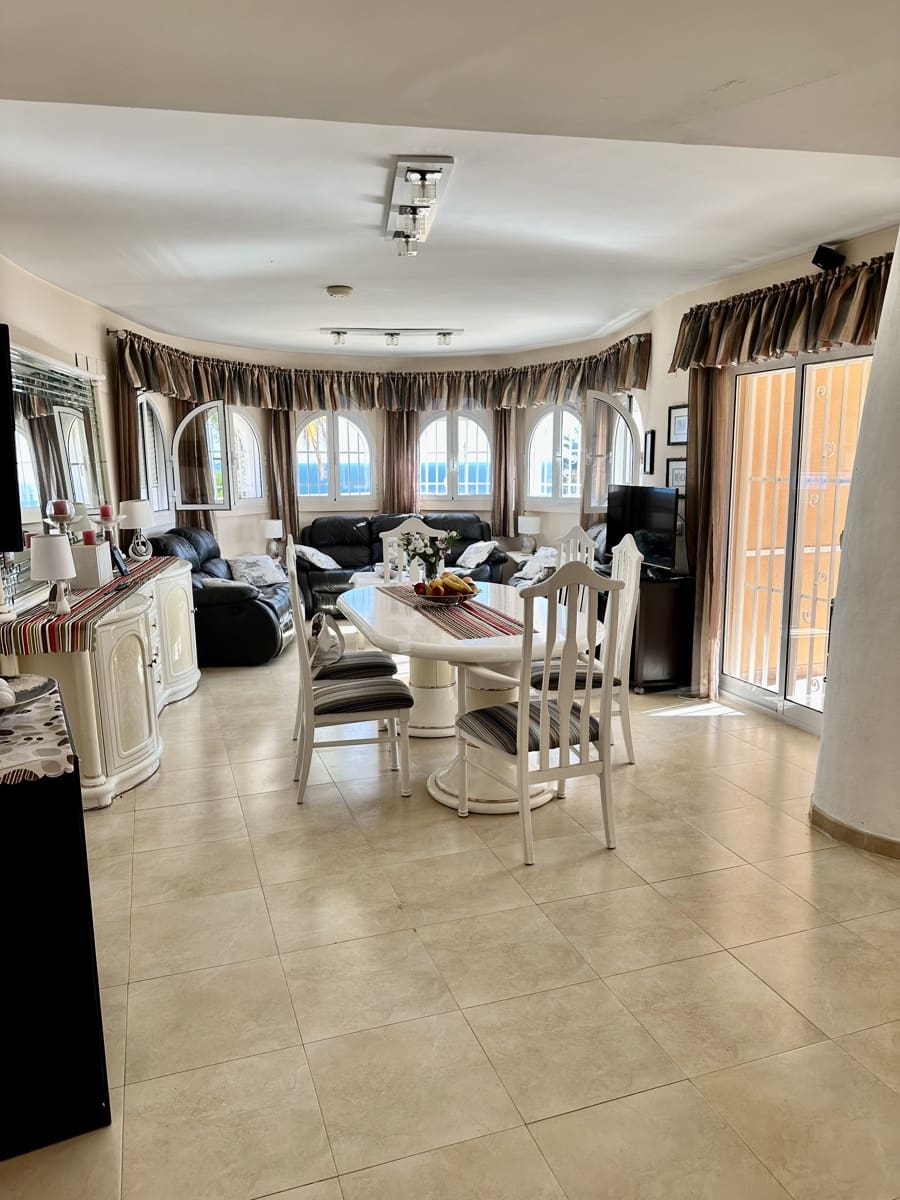 3 soveværelse Villa til salg i La Villajoyosa / Vila Joiosa med swimmingpool garage - € 695.000 (Ref: 8494448)