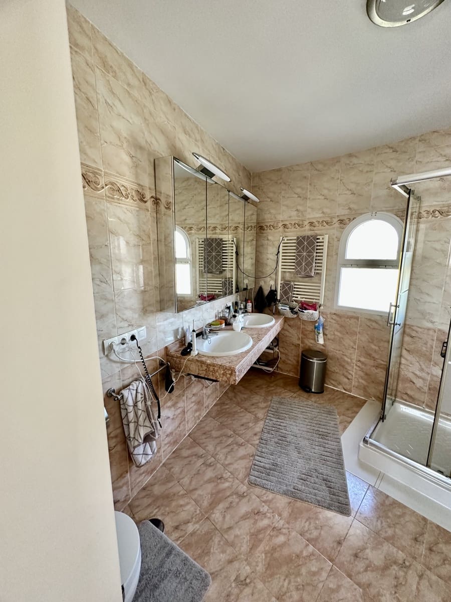 3 soveværelse Villa til salg i La Villajoyosa / Vila Joiosa med swimmingpool garage - € 695.000 (Ref: 8494448)