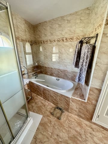 3 soverom Villa til salgs i Poble Nou - Montiboli, La Villajoyosa / Vila Joiosa med svømmebasseng garasje - € 695 000 (Ref: 8494448)