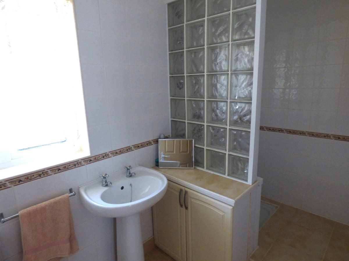 5 quarto Moradia para venda em Orxeta com piscina garagem - 399 000 € (Ref: 8934615)