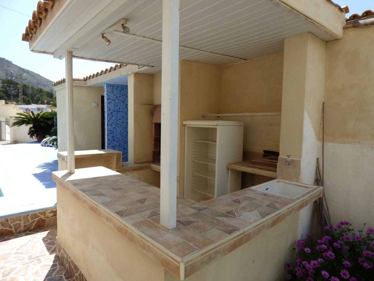 5 quarto Moradia para venda em Orxeta com piscina garagem - 399 000 € (Ref: 8934615)