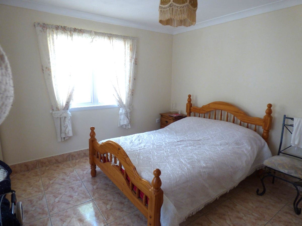 5 quarto Moradia para venda em Orxeta com piscina garagem - 399 000 € (Ref: 8934615)