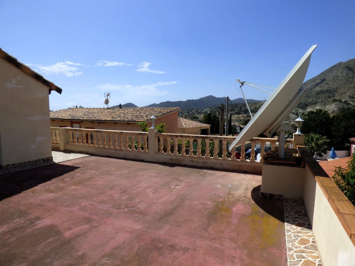 5 quarto Moradia para venda em Orxeta com piscina garagem - 399 000 € (Ref: 8934615)