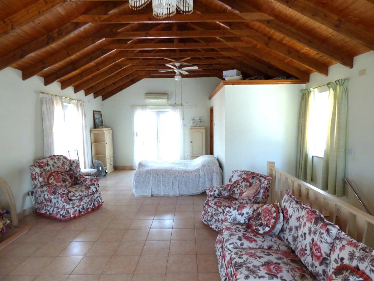 5 quarto Moradia para venda em Orxeta com piscina garagem - 399 000 € (Ref: 8934615)