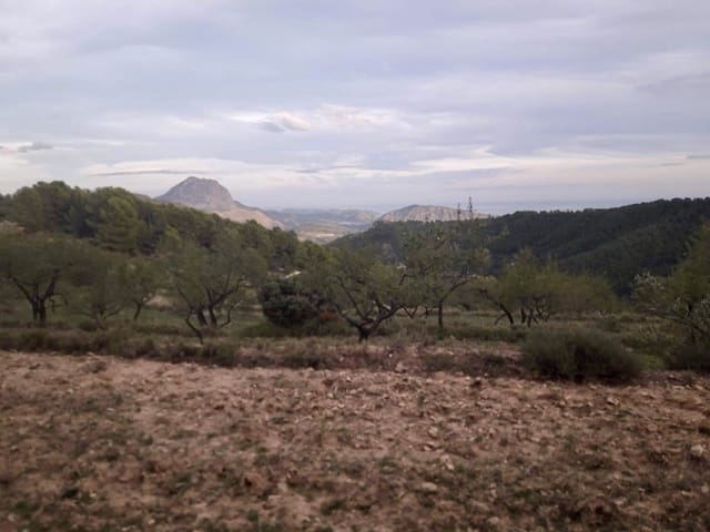 Grunde uden byggetilladelser til salg i Relleu - € 540.000 (Ref: 9050502)