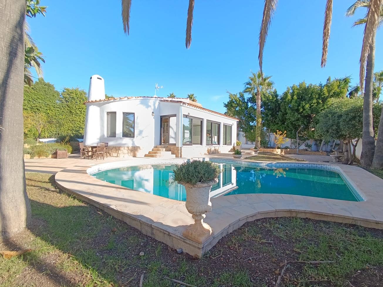 3 sypialnia Willa na sprzedaż w La Nucia z basenem garażem - 575 000 € (Ref: 9072939)