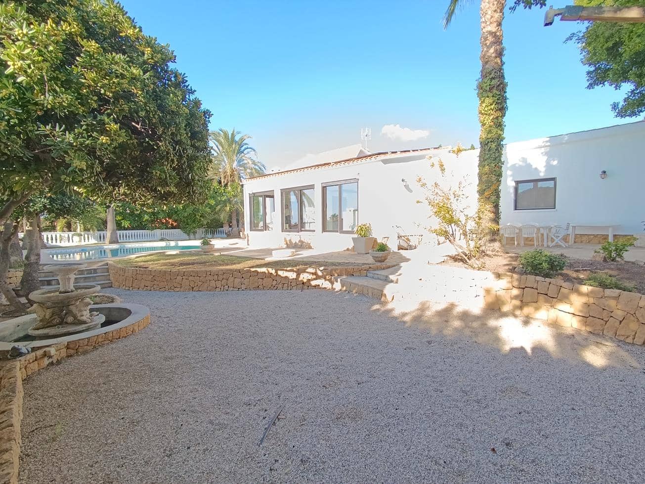 3 sypialnia Willa na sprzedaż w La Nucia z basenem garażem - 575 000 € (Ref: 9072939)