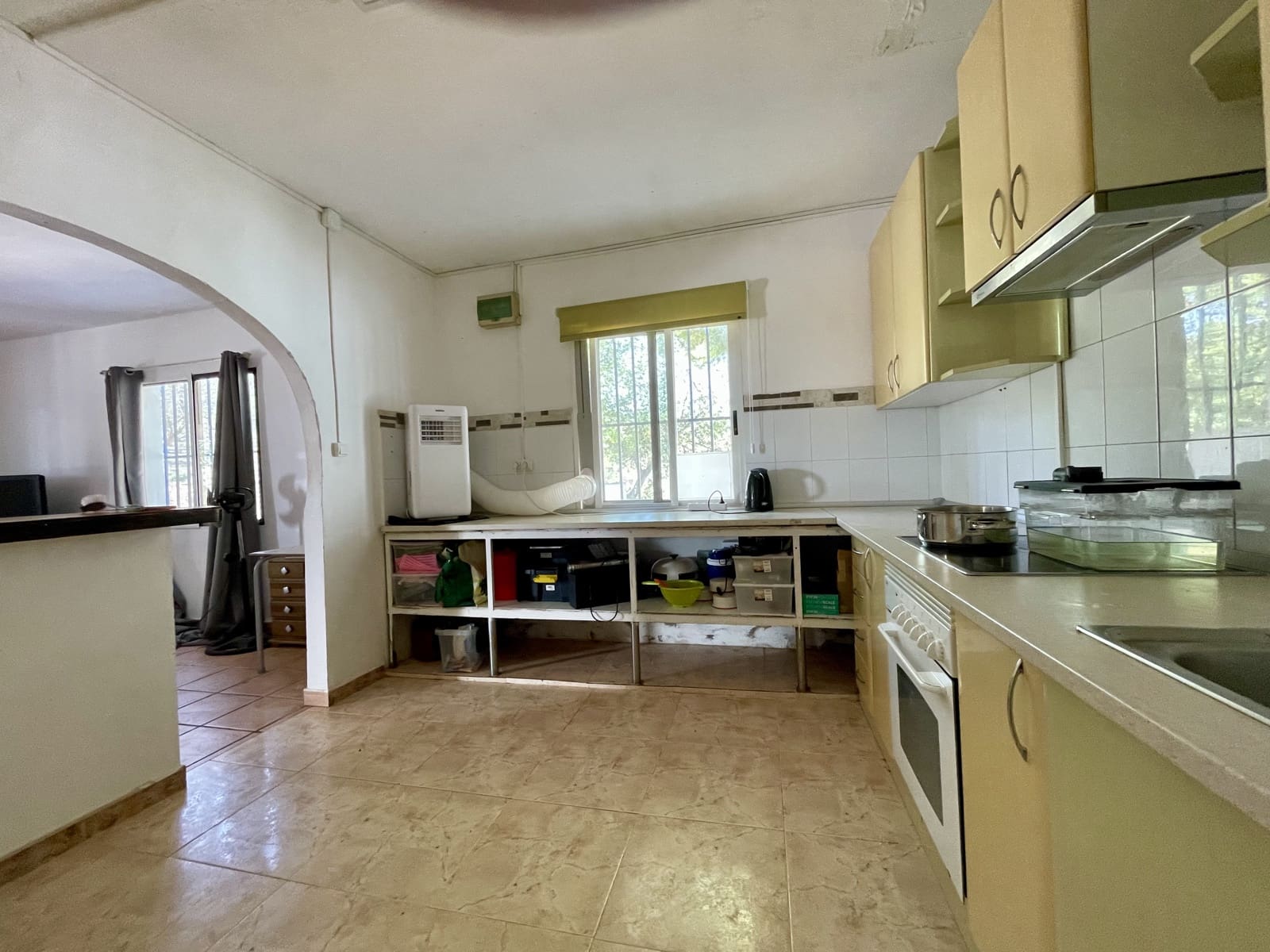 3 soveværelse Finca/Landehus til salg i Relleu med garage - € 180.000 (Ref: 9200104)