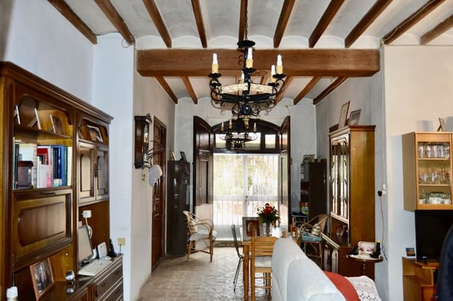 8 makuuhuone Maalaistalo myytävänä paikassa Relleu mukana 
autotalli - 567 000 € (Ref: 9301732)