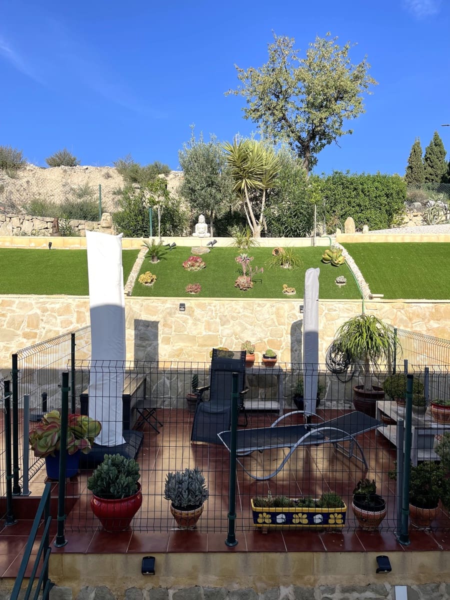 3 slaapkamer Bungalow te koop in Relleu met zwembad garage - € 245.000 (Ref: 9357819)