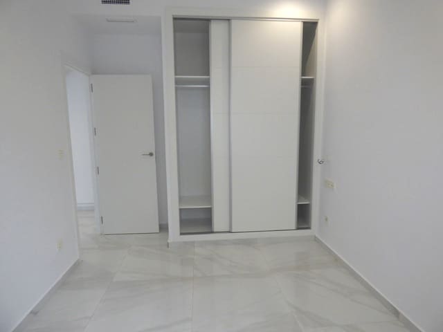 3 sypialnia Willa na sprzedaż w Polop z basenem garażem - 489 000 € (Ref: 9828063)