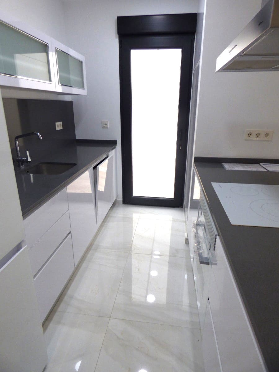 3 sypialnia Willa na sprzedaż w Polop z basenem garażem - 489 000 € (Ref: 9828063)