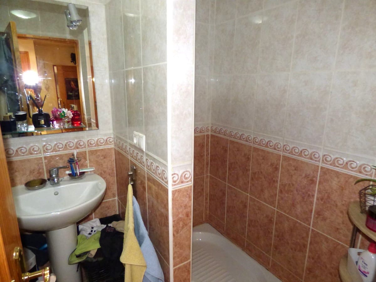3 soverom Villa til salgs i Relleu med svømmebasseng garasje - € 350 000 (Ref: 9891364)