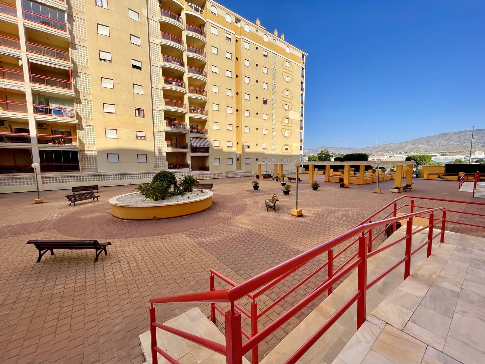 1 Zimmer Apartment zu verkaufen in La Villajoyosa / Vila Joiosa mit Pool Garage - 180.000 € (Ref: 9937320)