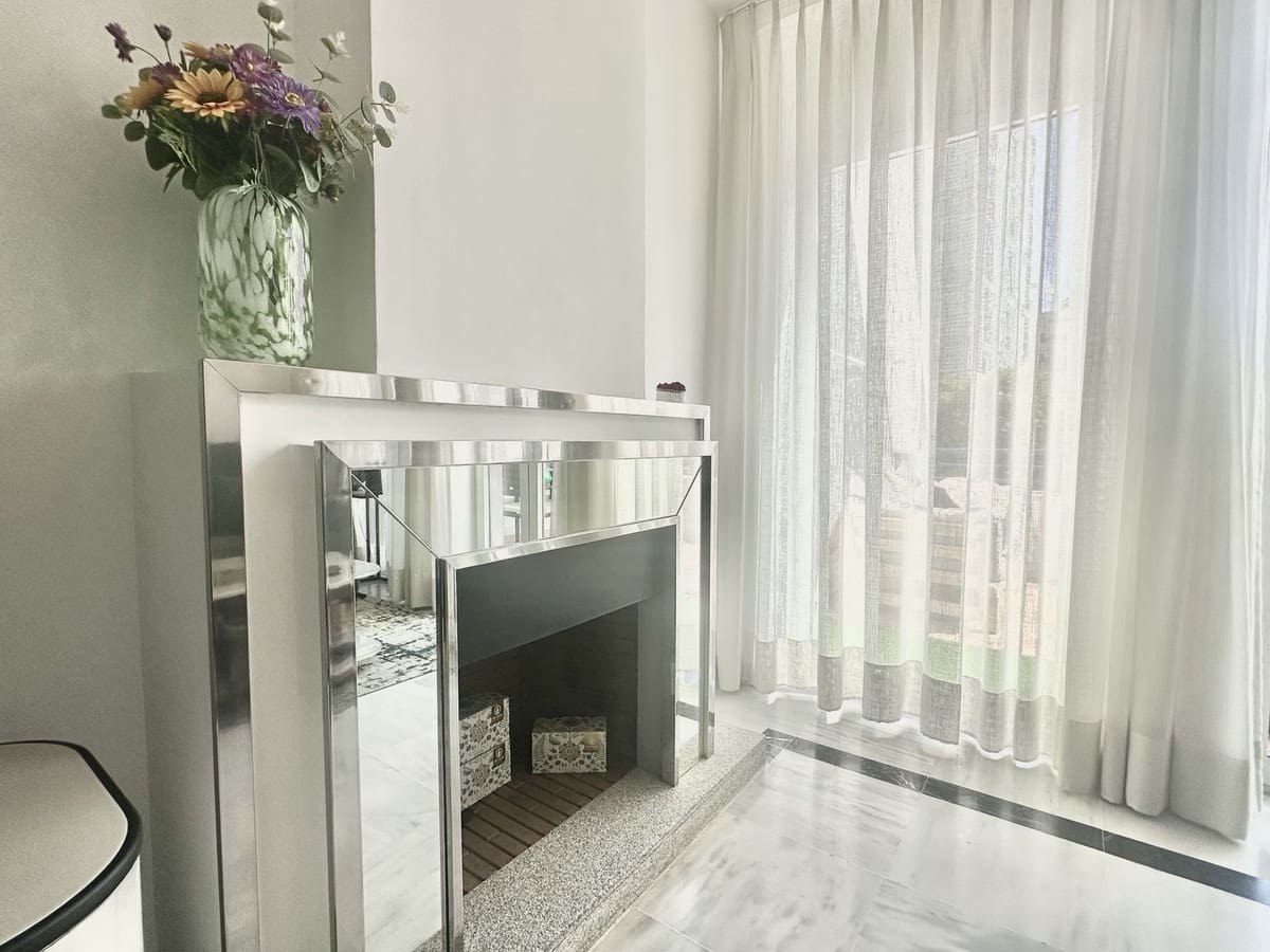 2 quarto Apartamento de Praia para arrendar em Marbella com piscina garagem - 3 000 € (Ref: 10012529)