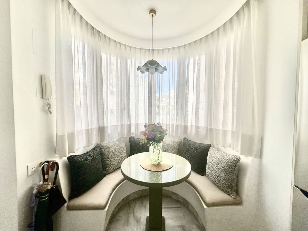 2 quarto Apartamento de Praia para arrendar em Marbella com piscina garagem - 3 000 € (Ref: 10012529)