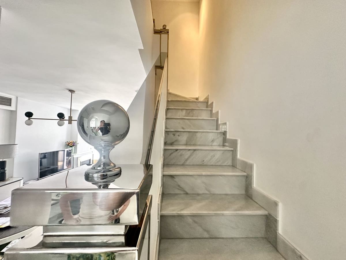 2 quarto Apartamento de Praia para arrendar em Marbella com piscina garagem - 3 000 € (Ref: 10012529)