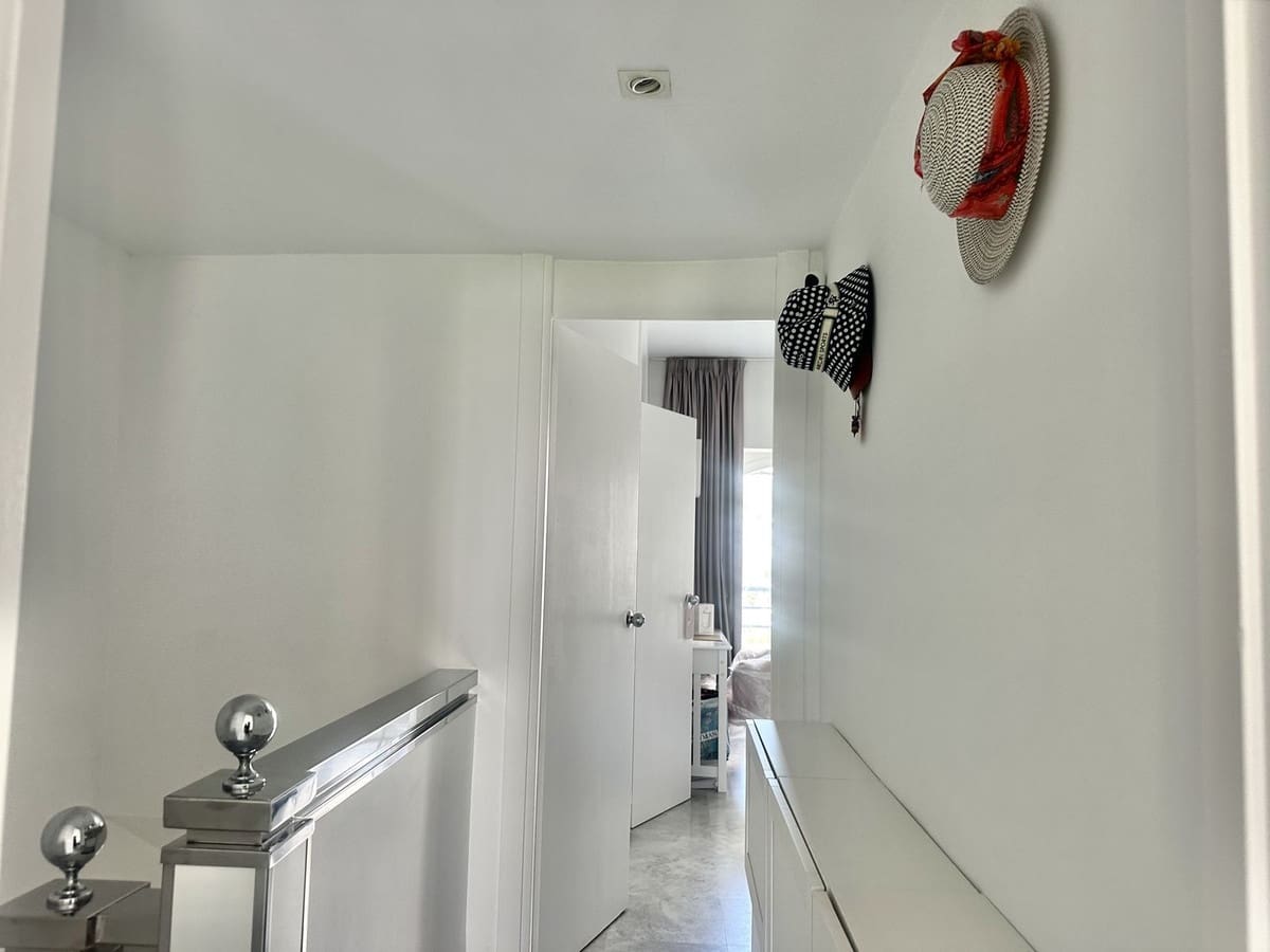 2 quarto Apartamento de Praia para arrendar em Marbella com piscina garagem - 3 000 € (Ref: 10012529)