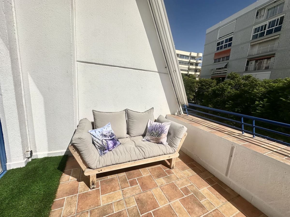 2 quarto Apartamento de Praia para arrendar em Marbella com piscina garagem - 3 000 € (Ref: 10012529)