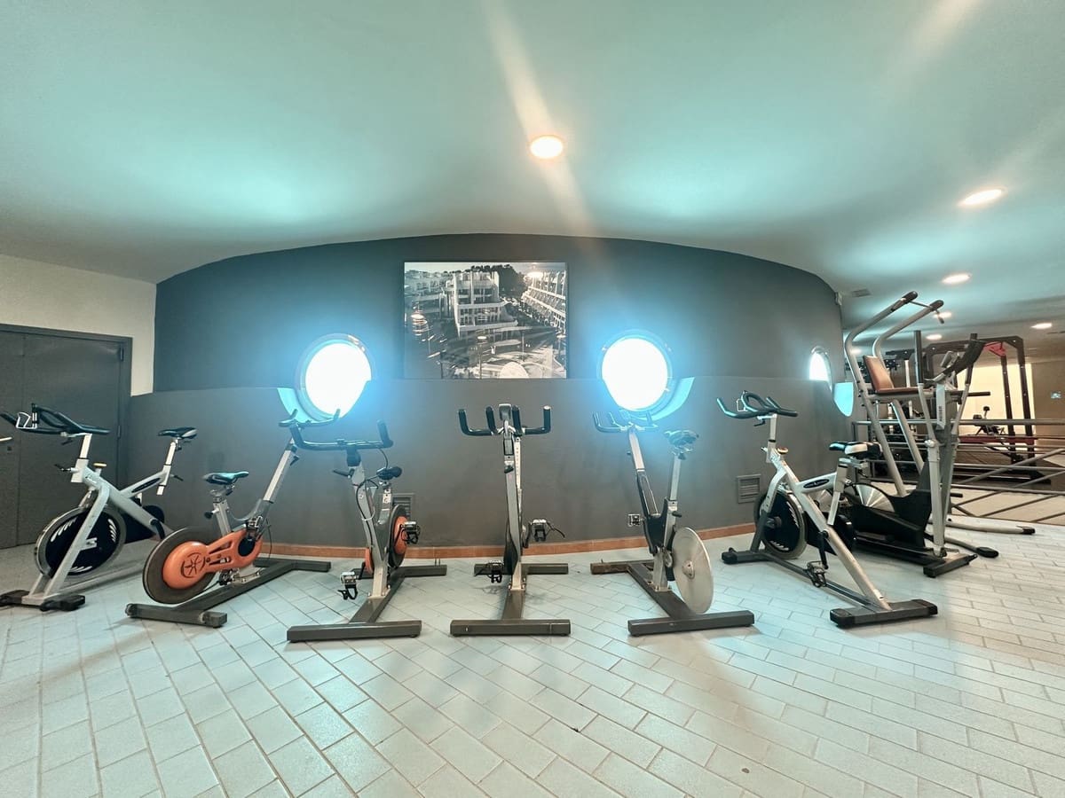 2 quarto Apartamento de Praia para arrendar em Marbella com piscina garagem - 3 000 € (Ref: 10012529)