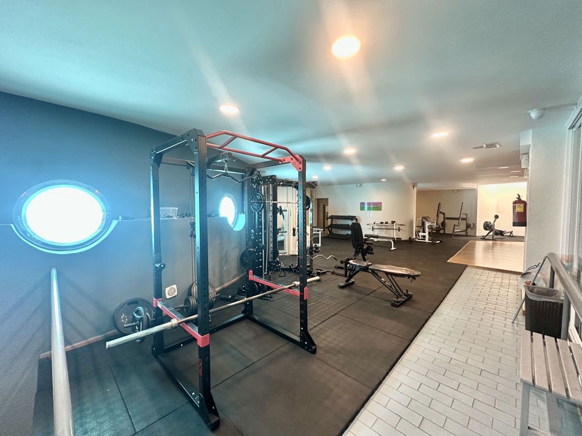 2 quarto Apartamento de Praia para arrendar em Marbella com piscina garagem - 3 000 € (Ref: 10012529)