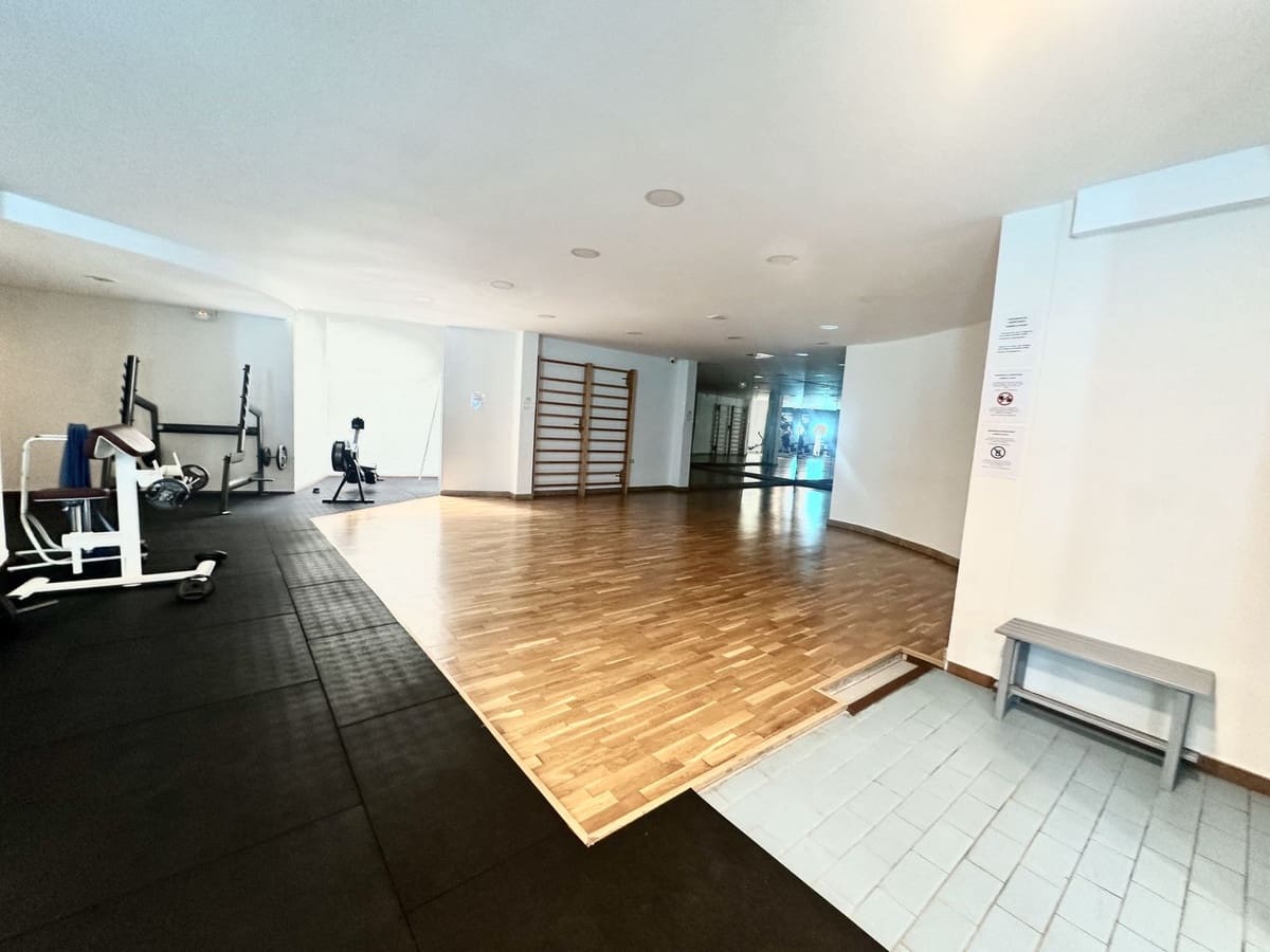 2 quarto Apartamento de Praia para arrendar em Marbella com piscina garagem - 3 000 € (Ref: 10012529)