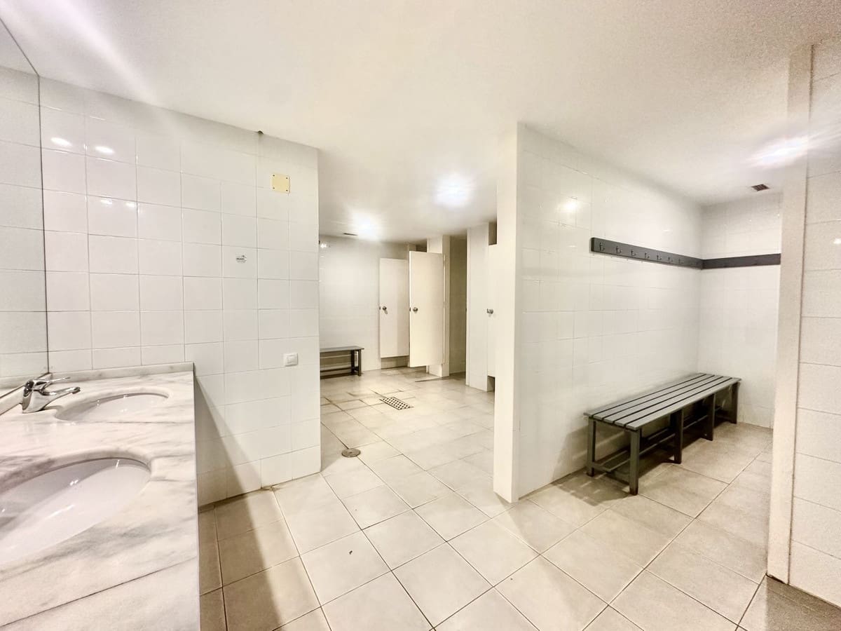 2 quarto Apartamento de Praia para arrendar em Marbella com piscina garagem - 3 000 € (Ref: 10012529)