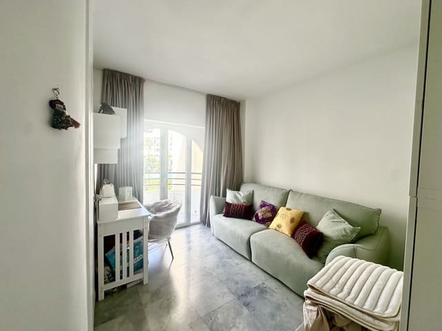2 quarto Apartamento de Praia para arrendar em Marbella com piscina garagem - 3 000 € (Ref: 10012529)