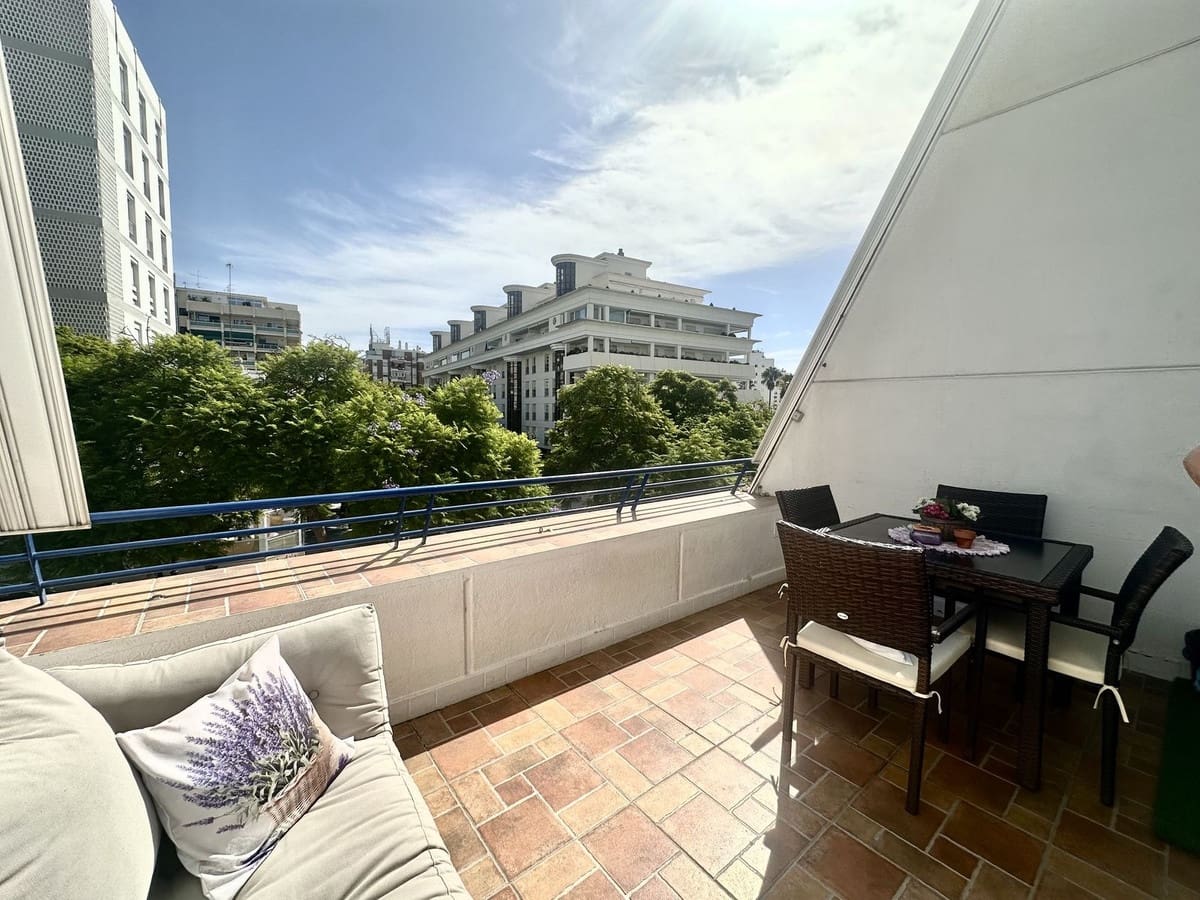 2 quarto Apartamento de Praia para arrendar em Marbella com piscina garagem - 3 000 € (Ref: 10012529)