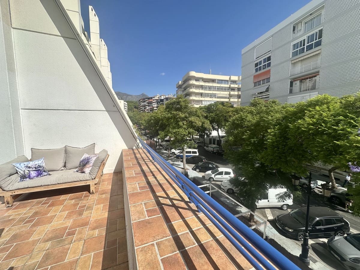 2 quarto Apartamento de Praia para arrendar em Marbella com piscina garagem - 3 000 € (Ref: 10012529)