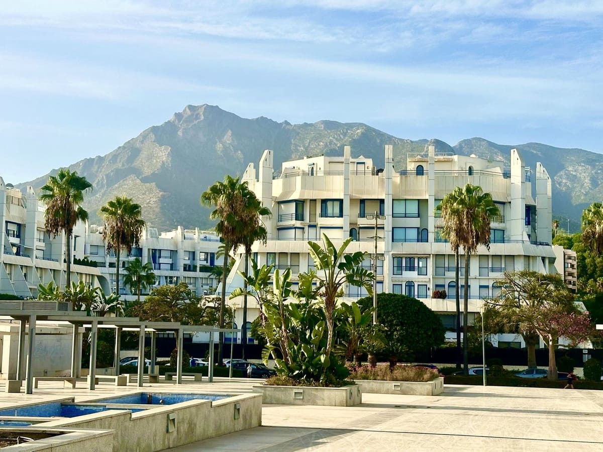2 quarto Apartamento de Praia para arrendar em Marbella com piscina garagem - 3 000 € (Ref: 10012529)
