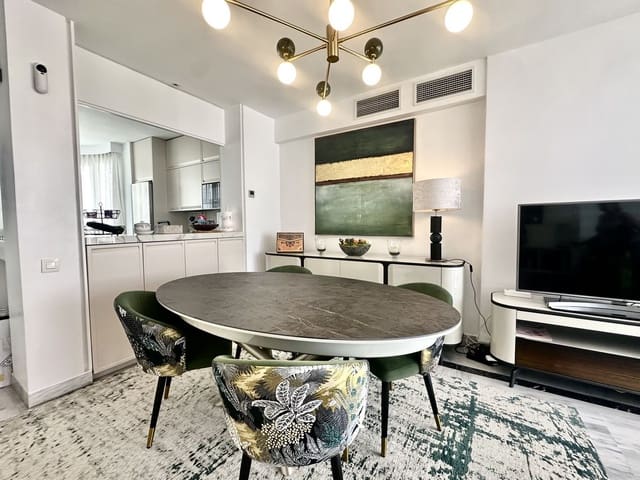 2 quarto Apartamento de Praia para arrendar em Marbella com piscina garagem - 3 000 € (Ref: 10012529)