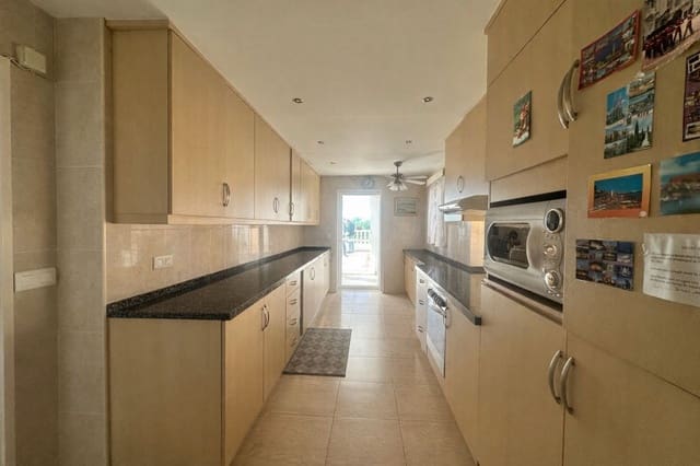 3 soverom Villa til salgs i Calahonda, Mijas med svømmebasseng garasje - € 650 000 (Ref: 10054408)