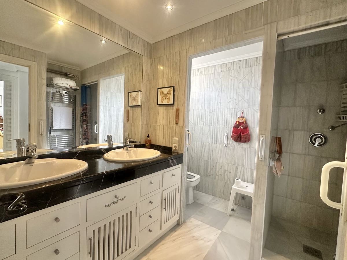 3 soverom Villa til salgs i Calahonda med svømmebasseng garasje - € 650 000 (Ref: 10054408)
