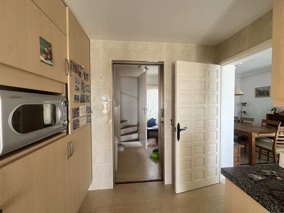 3 soverom Villa til salgs i Calahonda med svømmebasseng garasje - € 650 000 (Ref: 10054408)