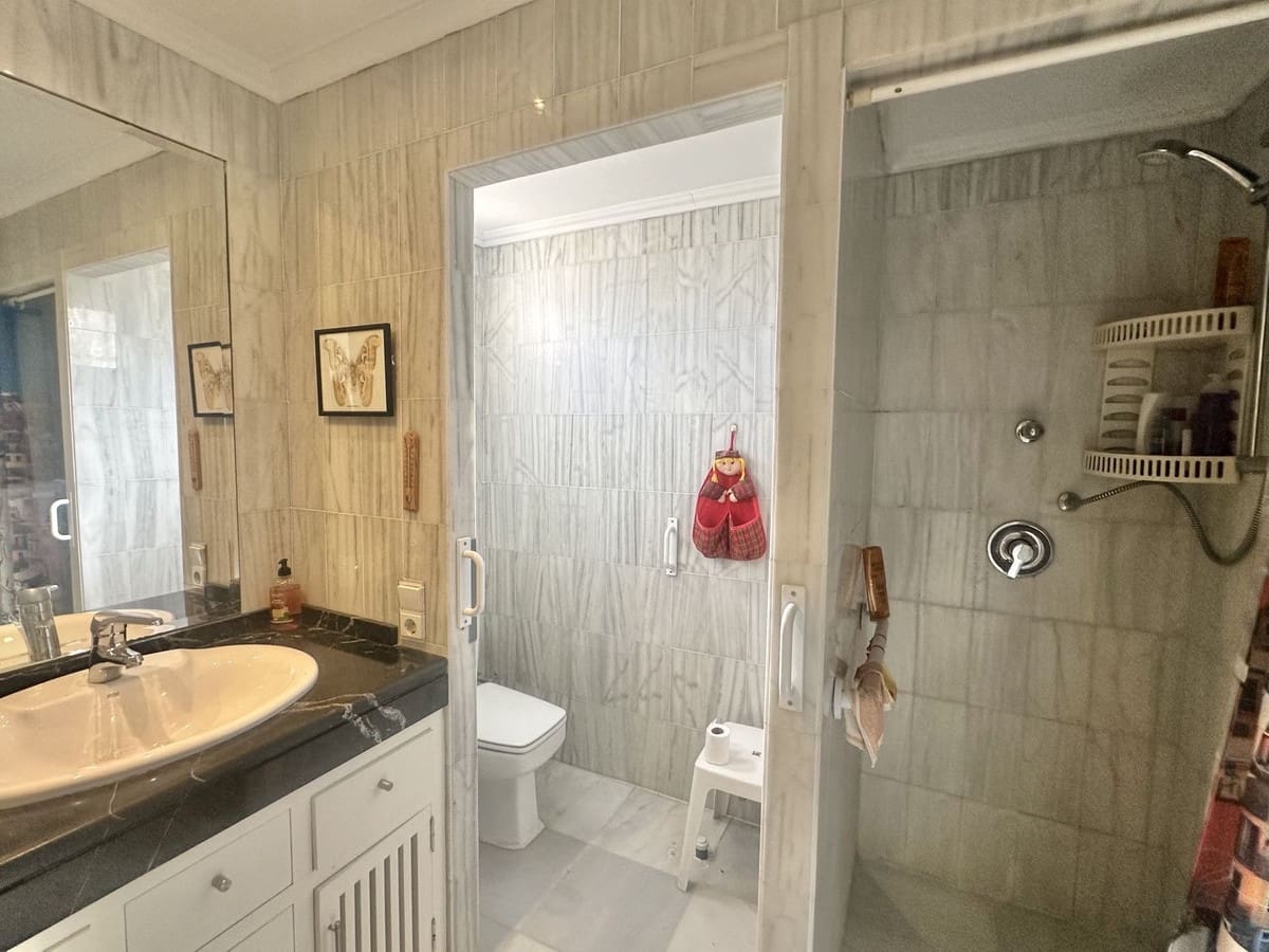 3 soverom Villa til salgs i Calahonda med svømmebasseng garasje - € 650 000 (Ref: 10054408)