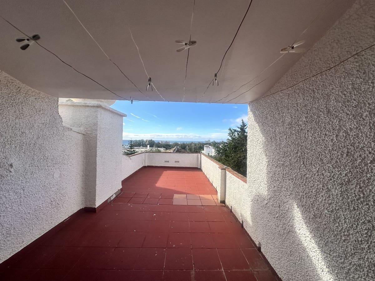 3 soverom Villa til salgs i Calahonda med svømmebasseng garasje - € 650 000 (Ref: 10054408)