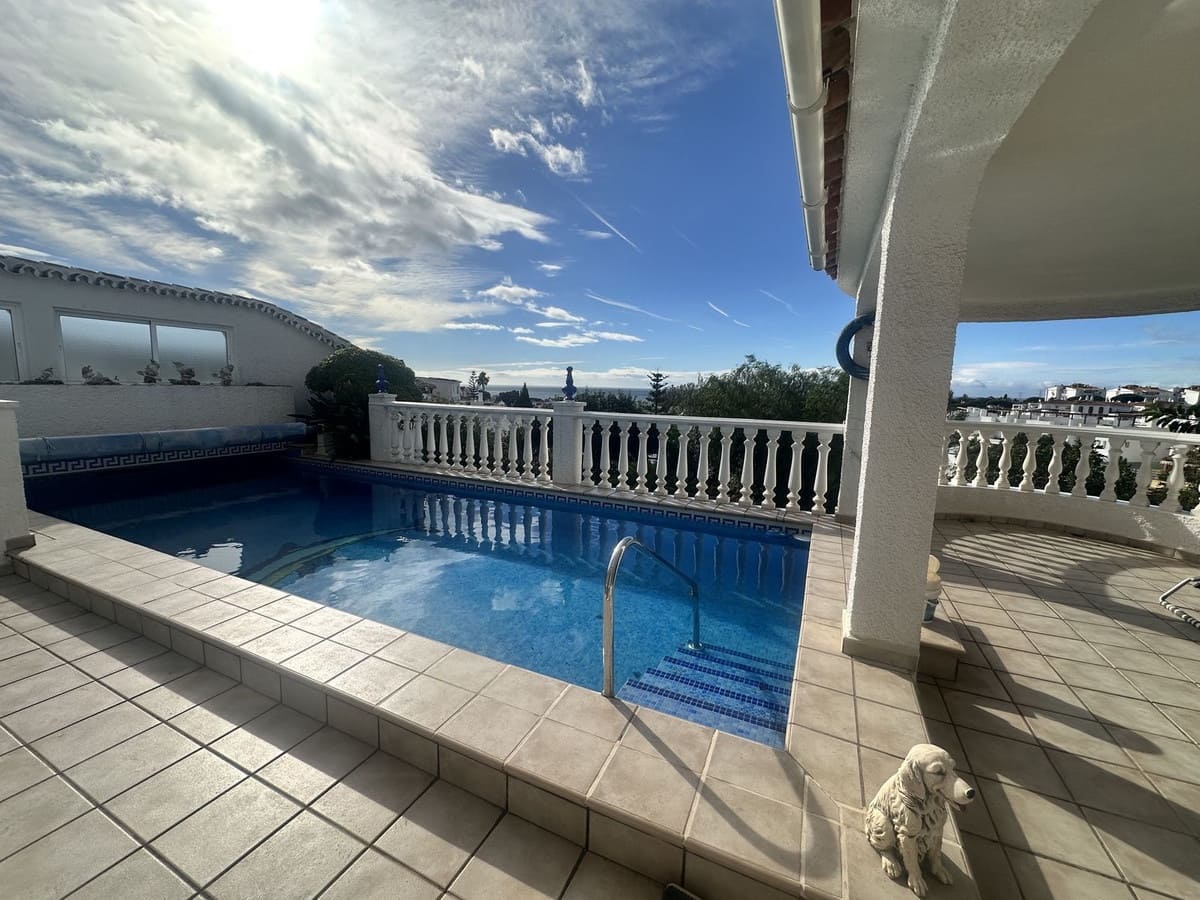 3 soverom Villa til salgs i Calahonda med svømmebasseng garasje - € 650 000 (Ref: 10054408)