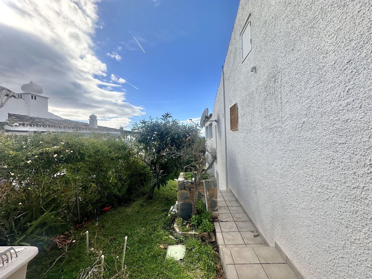 3 soverom Villa til salgs i Calahonda med svømmebasseng garasje - € 650 000 (Ref: 10054408)