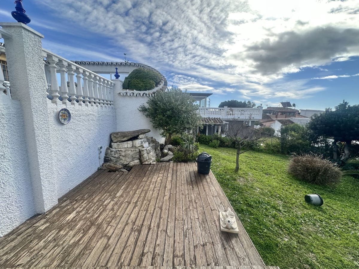 3 soverom Villa til salgs i Calahonda med svømmebasseng garasje - € 650 000 (Ref: 10054408)