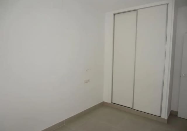 Apartamento Playa de 2 habitaciones en Fuengirola en venta - 350.000 € (Ref: 10094062)